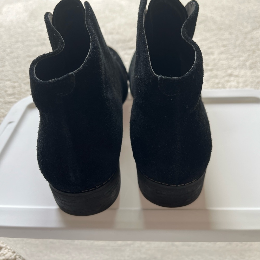 Blondo Black Ankle Boots Suede Slip-On - Picture 2 of 5